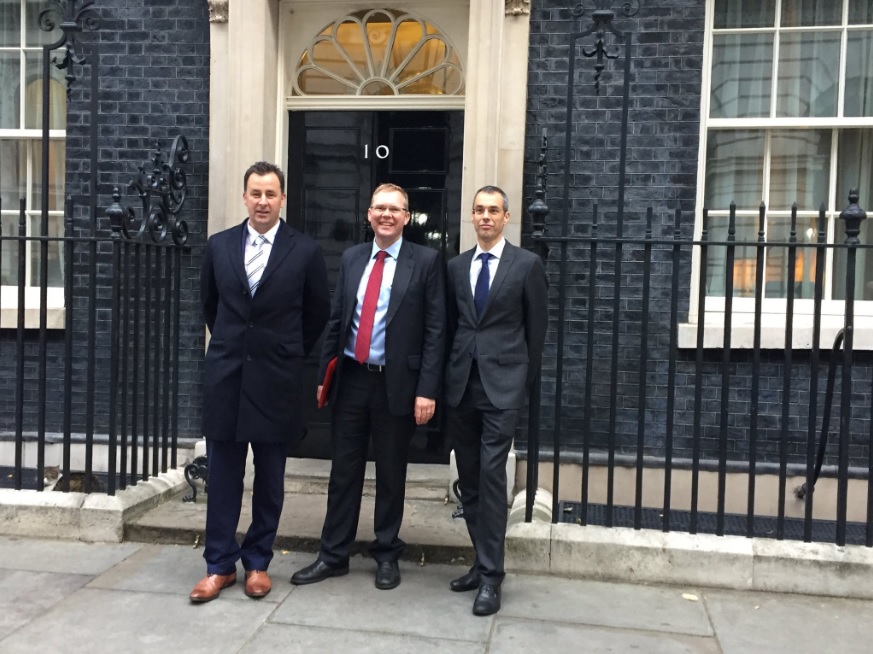 Founder and CEO pitches to global investors at Downing Street